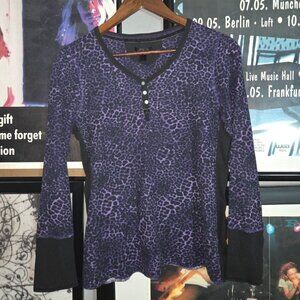 y2k 2000s Purple cheetah print long sleeve shirt with black trim button